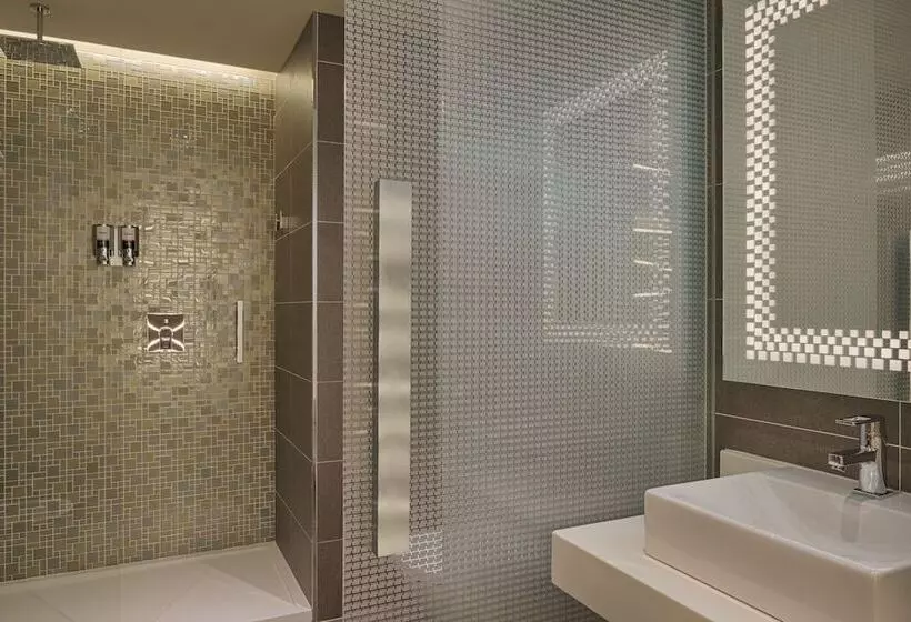 ホテル Four Points By Sheraton Oran