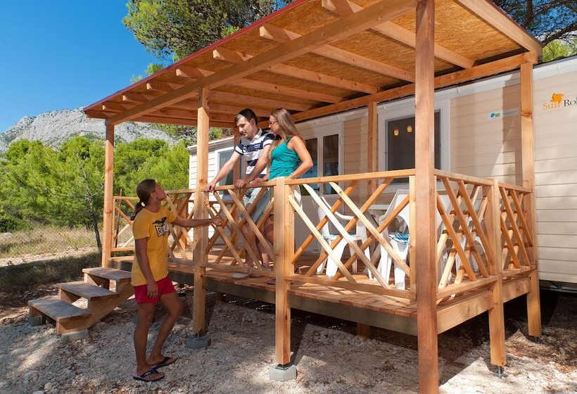 בית מלון כפרי Mobile Homes Baško Polje Campground