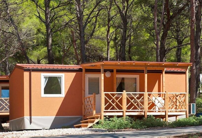בית מלון כפרי Mobile Homes Baško Polje Campground