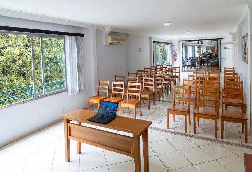 Отель Nacional Inn Guarujá