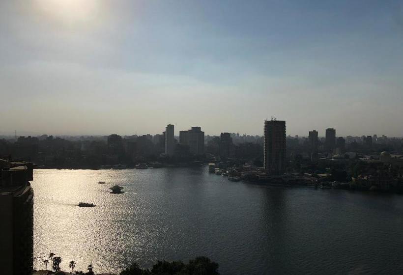 هتل Nile Season