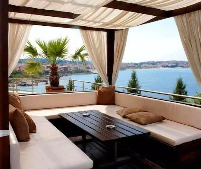 ホテル Ofir Apartment