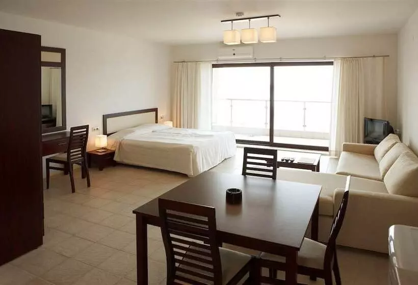 ホテル Ofir Apartment