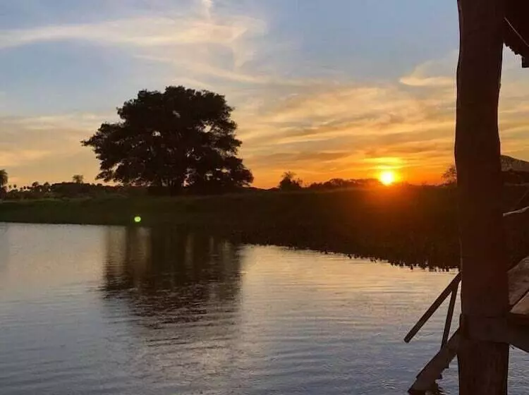 ホテル Pantanal Ranch Meia Lua