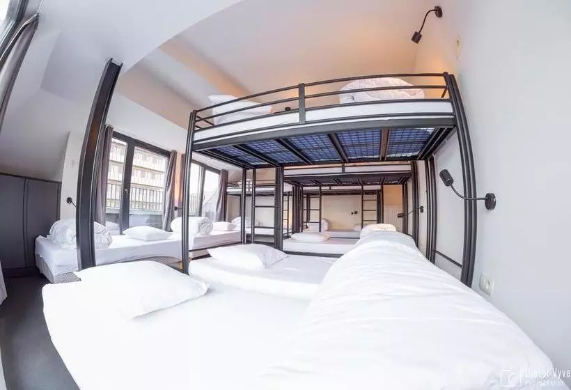 ホテル The Cube Hostel