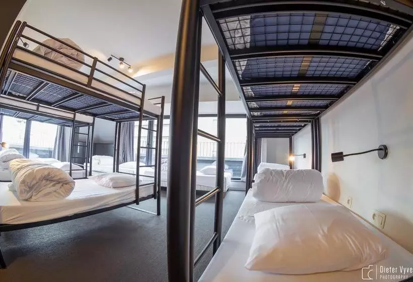ホテル The Cube Hostel