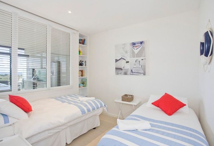 Отель Whitewater Apartments