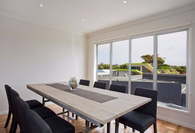 Отель Whitewater Apartments