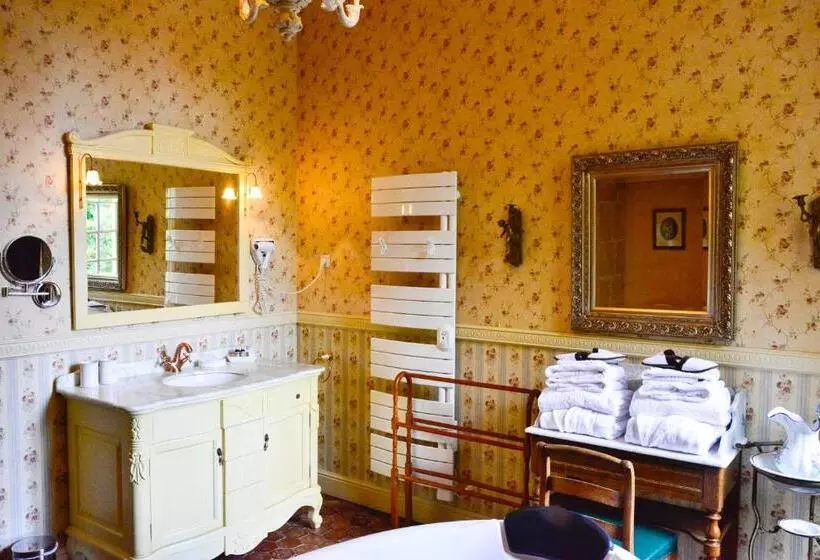 ペンション Chateau D Origny, Chambres D Hotes Et Restaurant Gastronomique