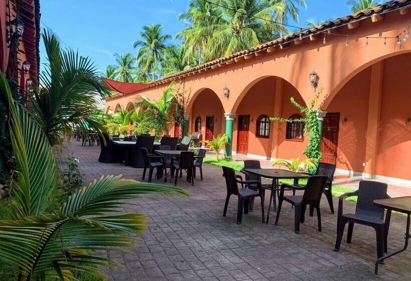 هتل Sambo Mambo Beach