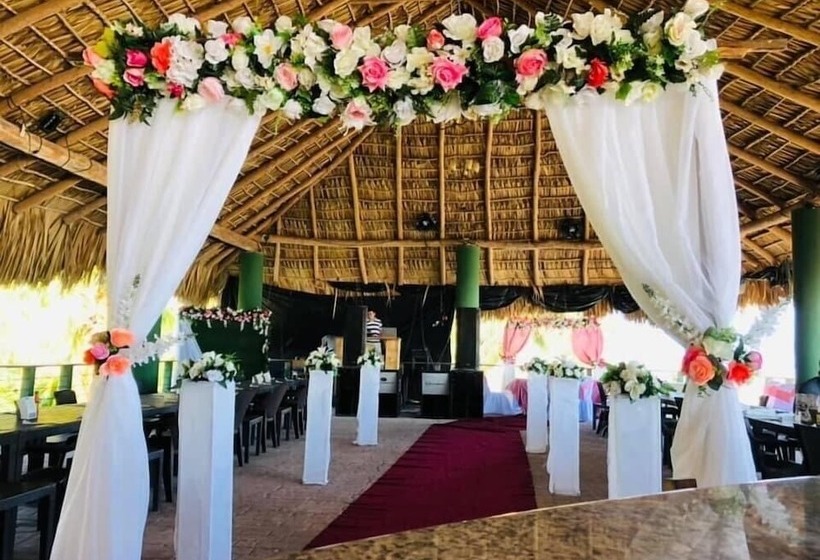 هتل Sambo Mambo Beach