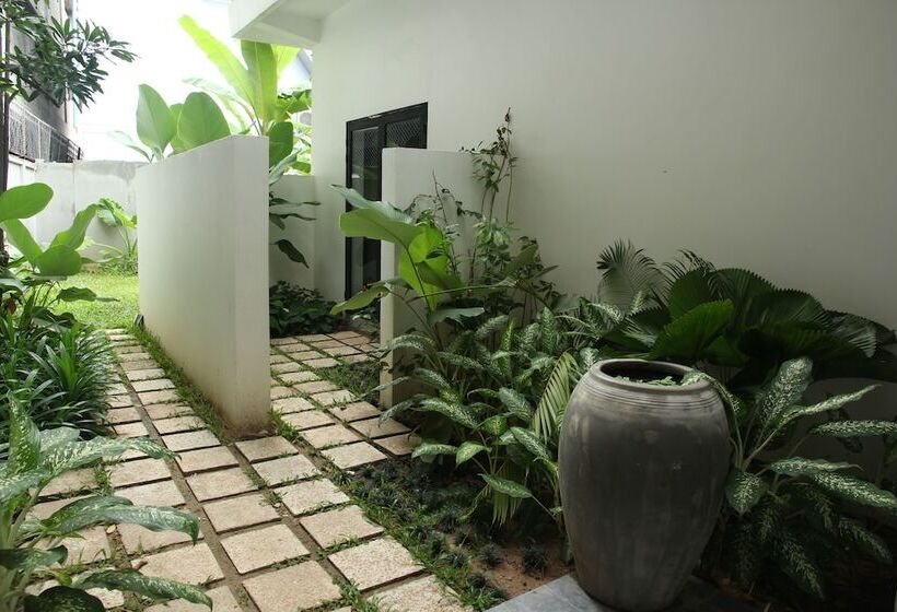 Ashia Hotel & Lounge