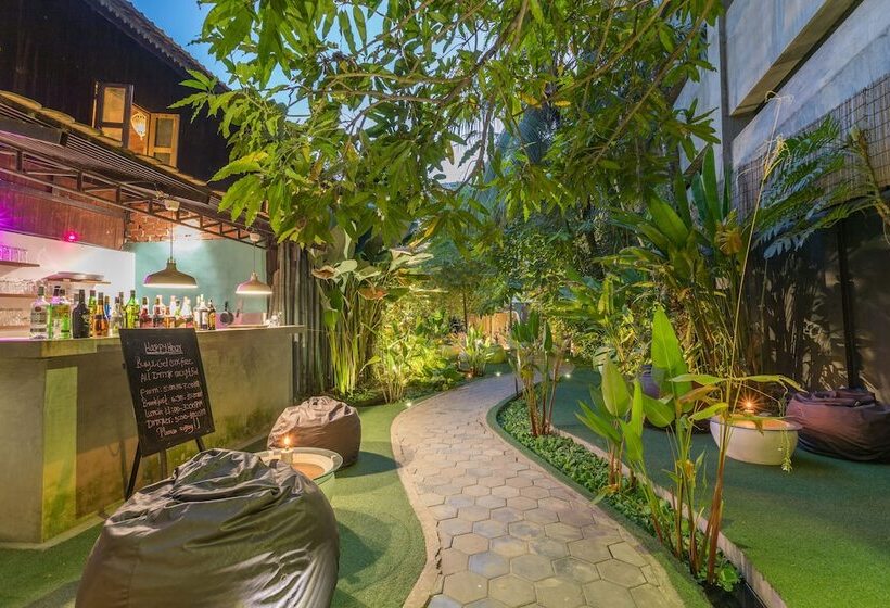 Ashia Hotel & Lounge