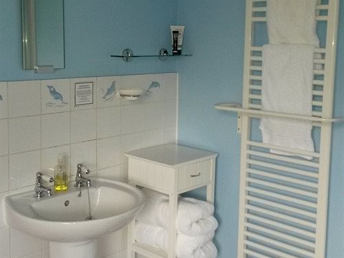 Avalon Lodge Bed And Breakfast