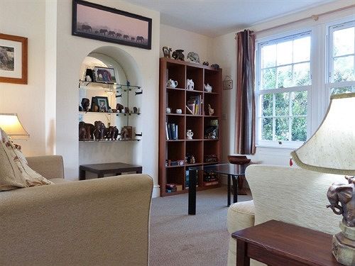 Avalon Lodge Bed And Breakfast