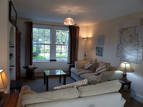 Avalon Lodge Bed And Breakfast