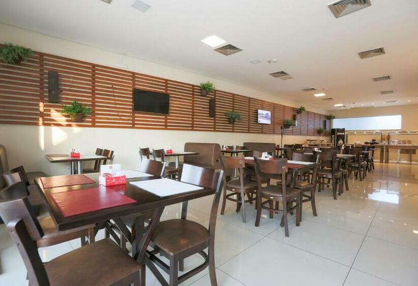 Отель Amsterdam Montes Claros