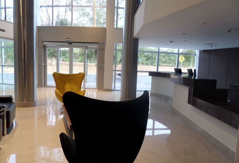 Отель Amsterdam Montes Claros