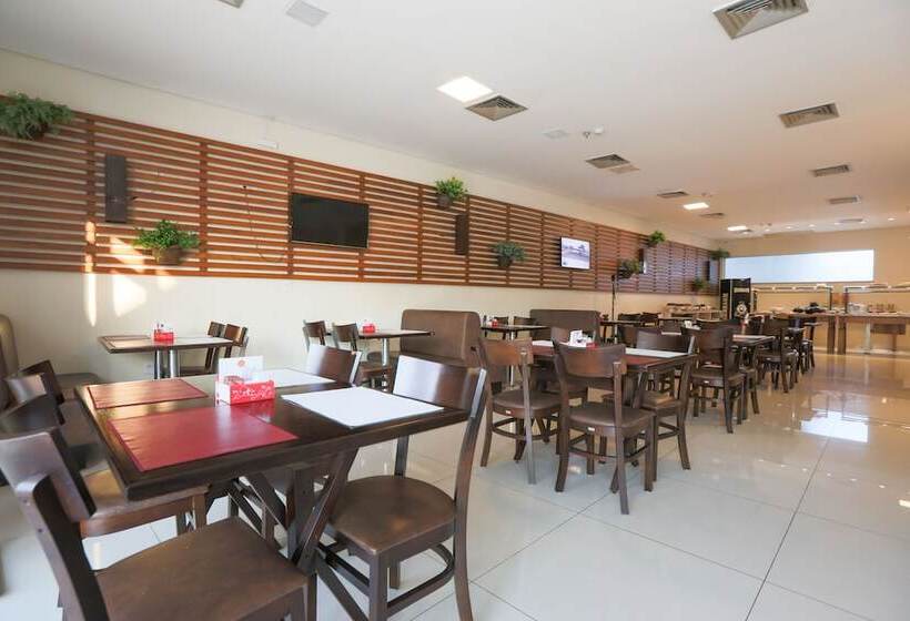 Отель Amsterdam Montes Claros