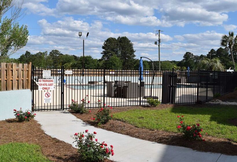 בית מלון כפרי Best Western Plus Hardeeville Inn & Suites