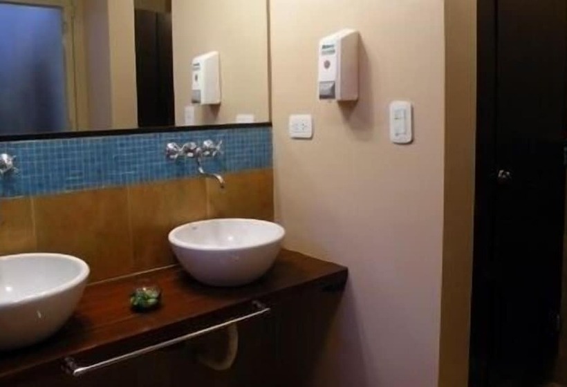 هتل Bonarda Bon Hostel