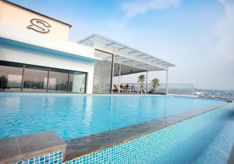 Отель Grand Sovia