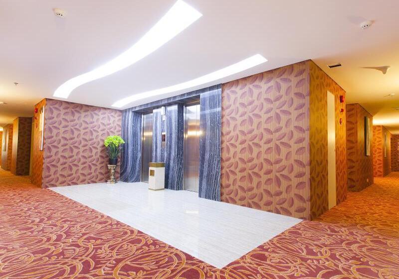 Отель Grand Sovia