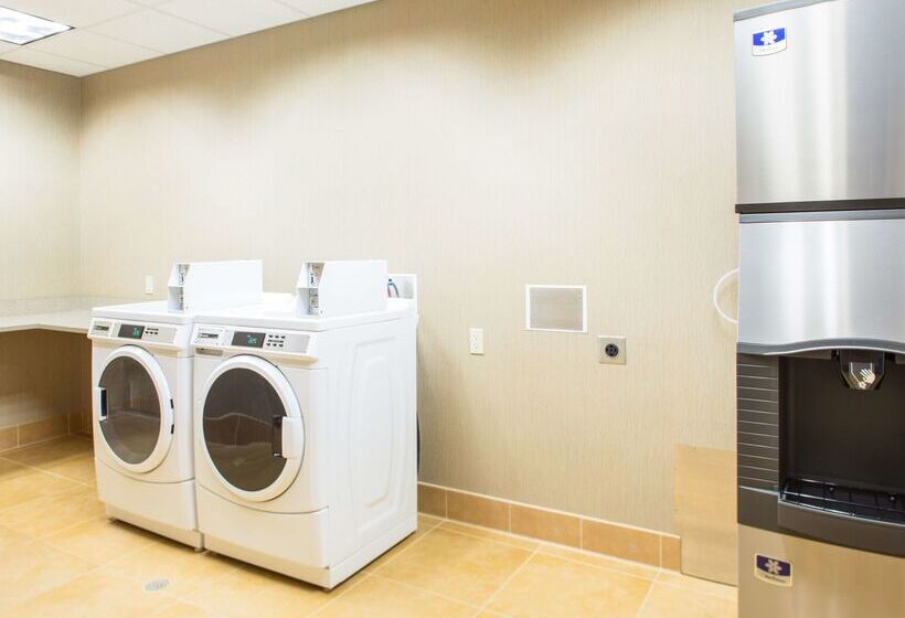 ホテル Hampton Inn & Suites Whitefish