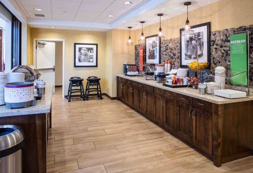 ホテル Hampton Inn & Suites Whitefish