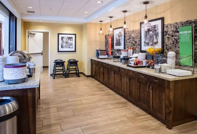ホテル Hampton Inn & Suites Whitefish