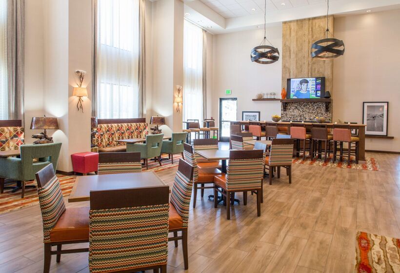 ホテル Hampton Inn & Suites Whitefish