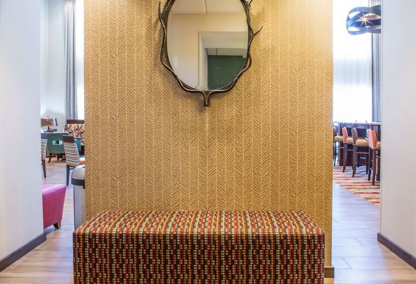 ホテル Hampton Inn & Suites Whitefish