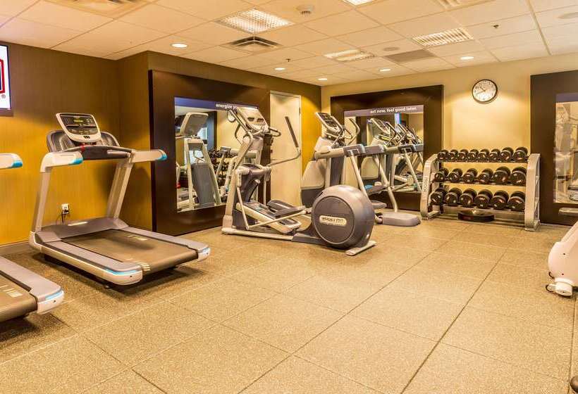 ホテル Hampton Inn & Suites Dublin