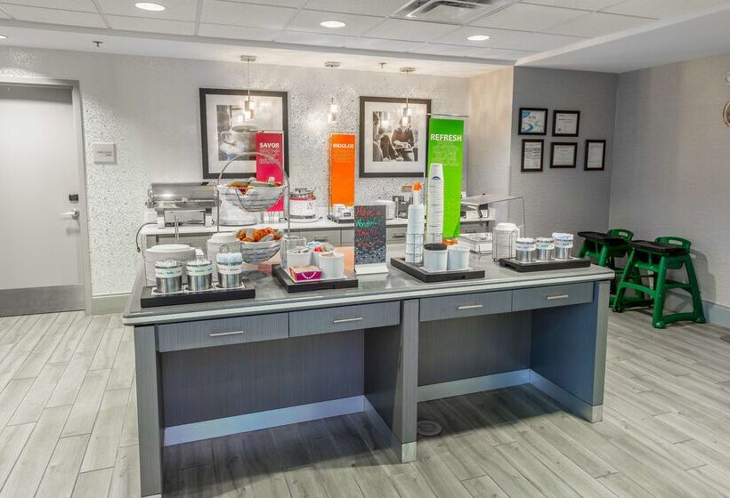 ホテル Hampton Inn & Suites Dublin