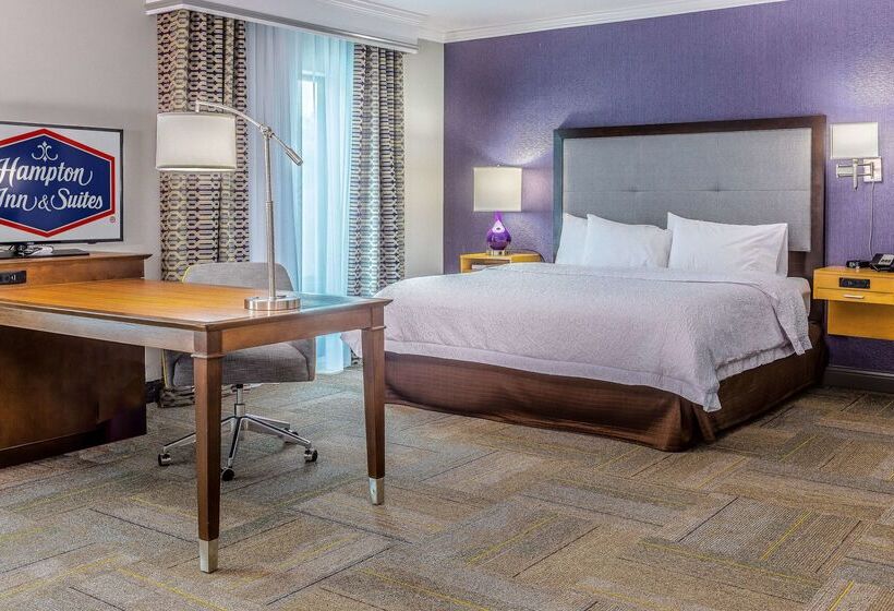 ホテル Hampton Inn & Suites Dublin