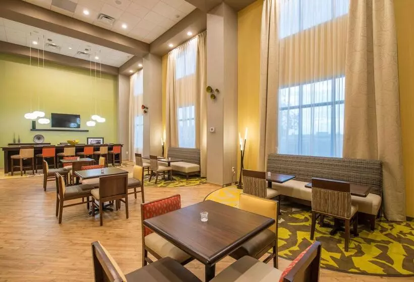 Hotelli Hampton Inn Waynesboro