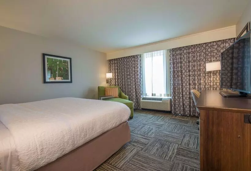 Hotelli Hampton Inn Waynesboro