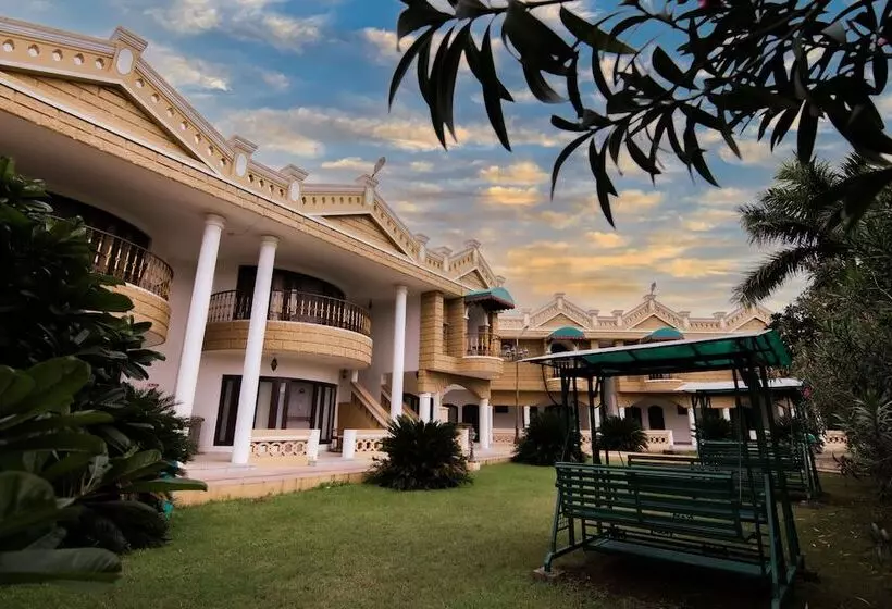 ホテル Heritage Khirasara Palace