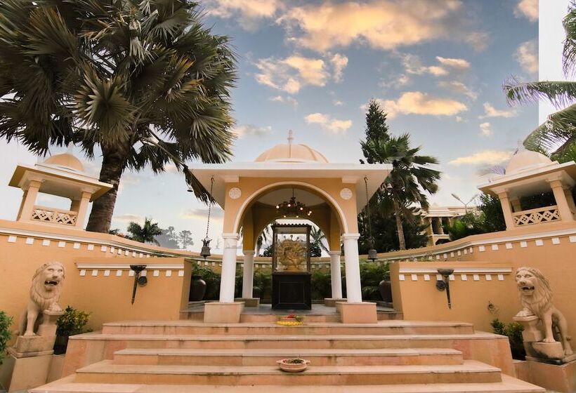 فندق Heritage Khirasara Palace