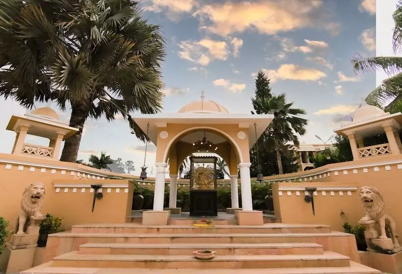 ホテル Heritage Khirasara Palace
