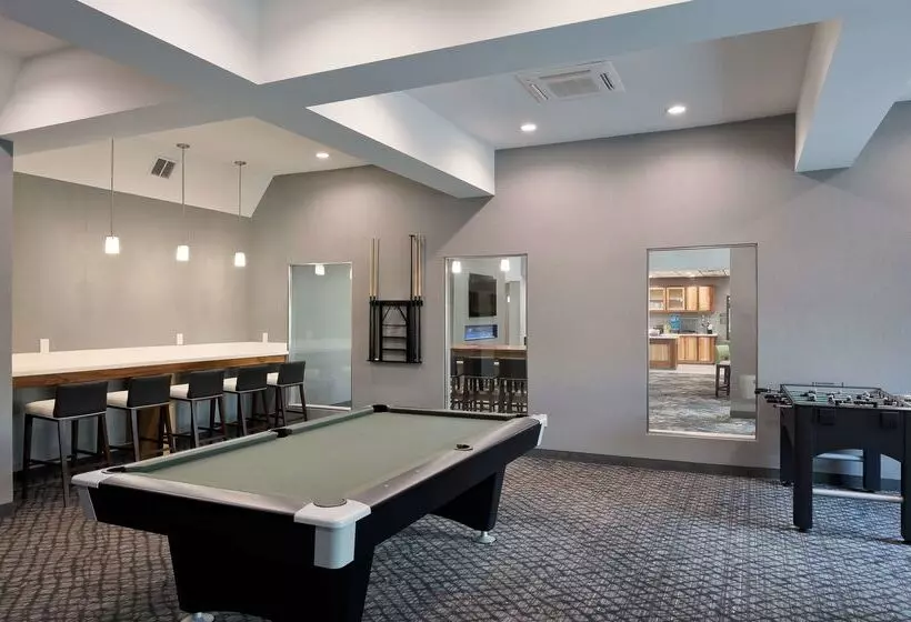 ホテル Homewood Suites By Hilton Topeka