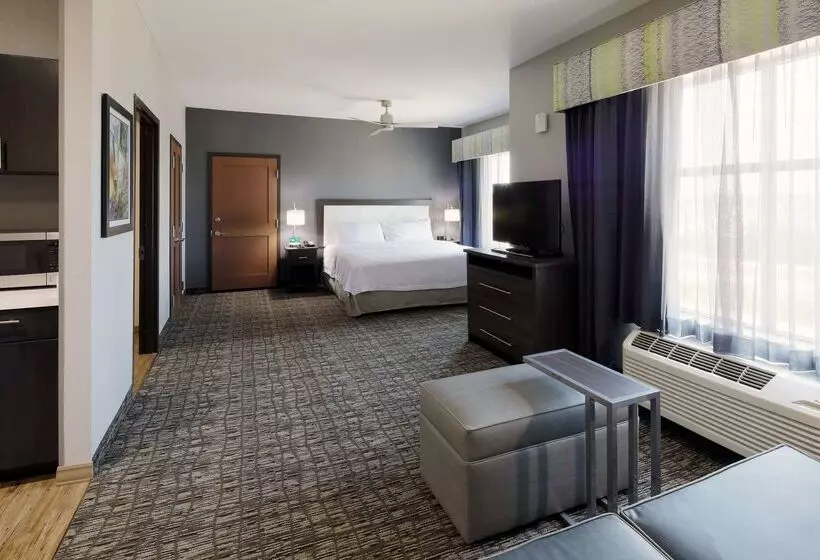 ホテル Homewood Suites By Hilton Topeka