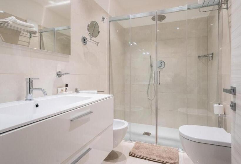 בית מלון כפרי International Beach