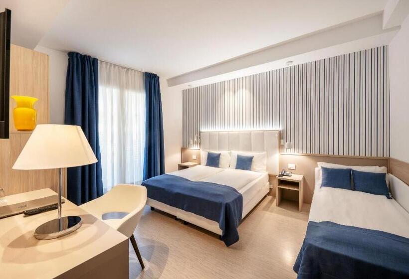 בית מלון כפרי International Beach