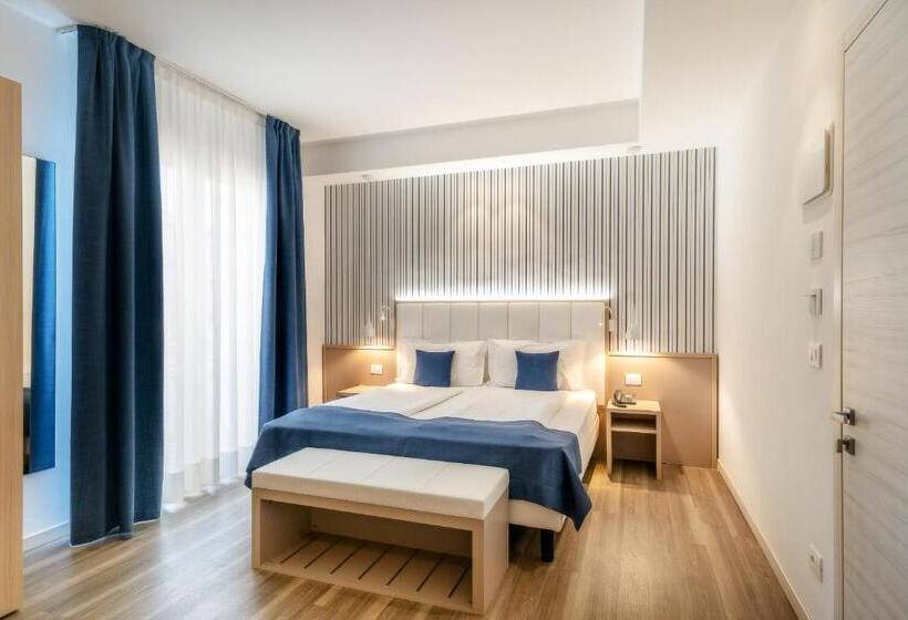 בית מלון כפרי International Beach