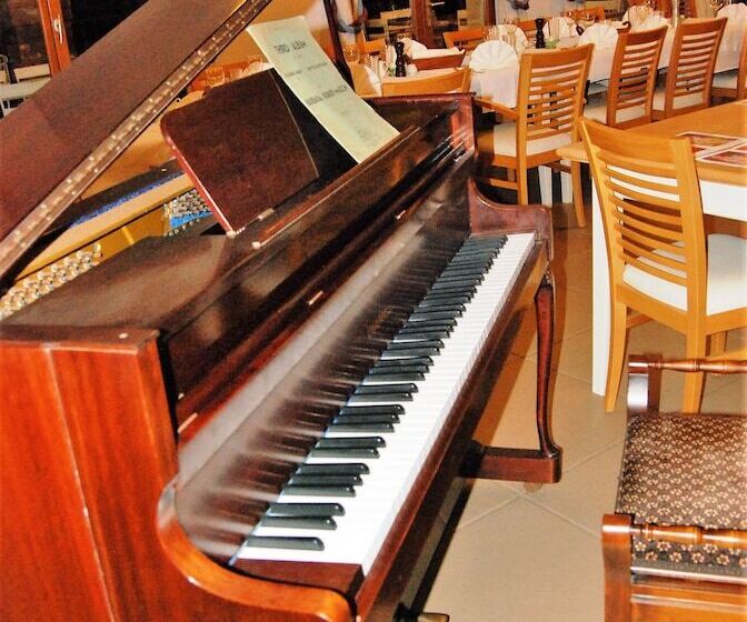 فندق Lagou Raxi Country