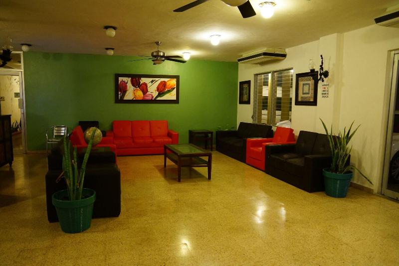 Hotel Las Dalias Inn