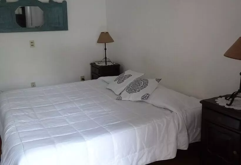 هتل Posada De La Flor