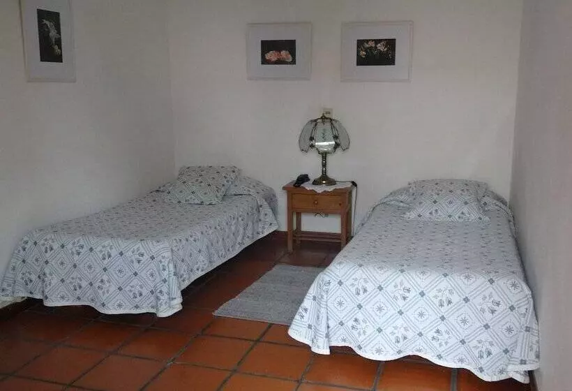 هتل Posada De La Flor