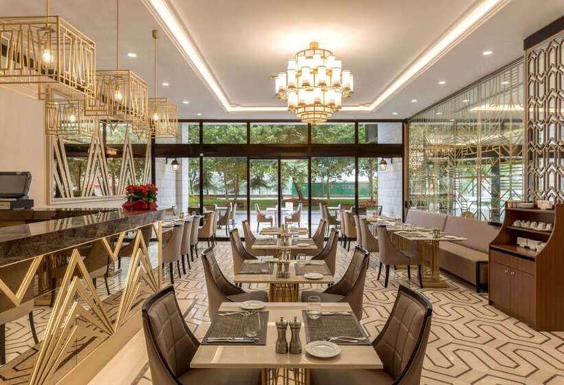 Hotel Ramada By Wyndham Istanbul Golden Horn